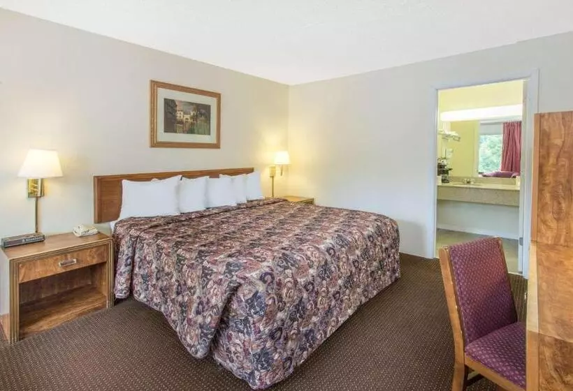 اتاق استاندارد با تخت بزرگ, Days Inn By Wyndham Dubuque
