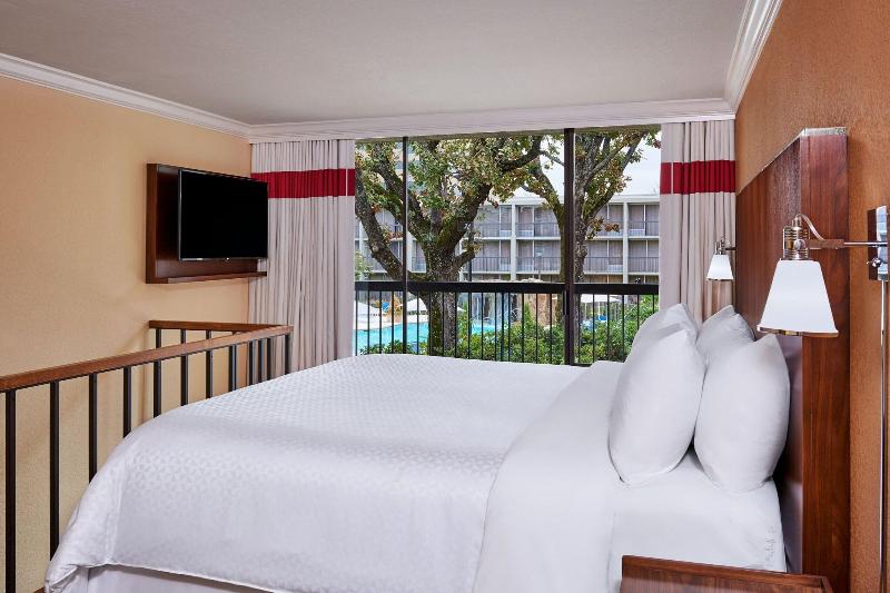 キングサイズベッドのスタンダードルーム, Four Points By Sheraton Little Rock Midtown