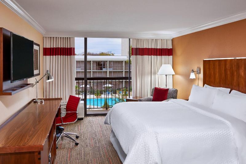 חדר סטנדרט עם מיטת קינג, Four Points By Sheraton Little Rock Midtown