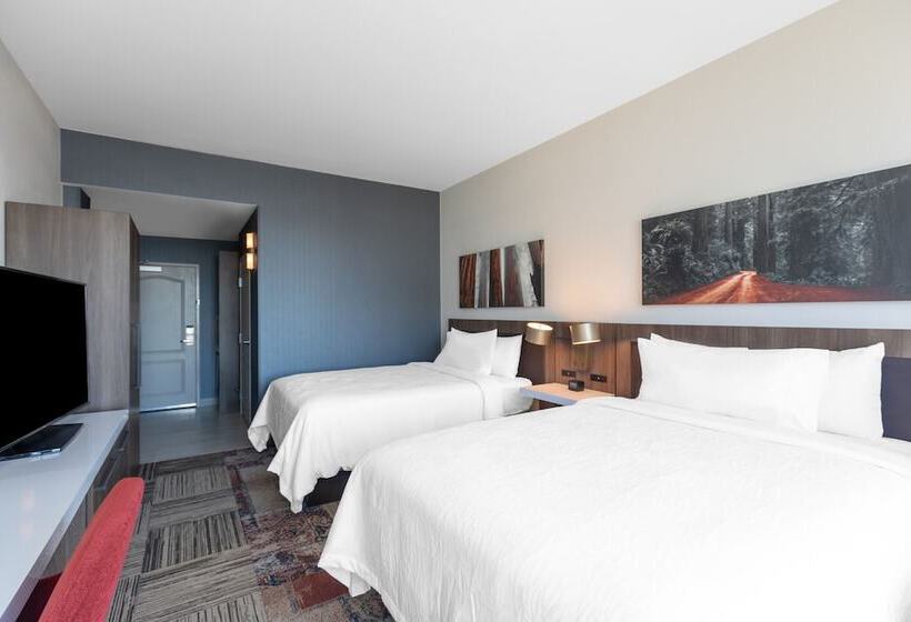 ２ダブルベッドのスタンダードルーム, Hilton Garden Inn San Francisco/oakland Bay Bridge