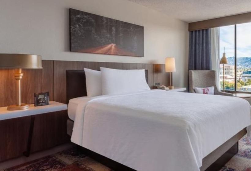 クイーンサイズベッドのスタンダードルーム, Hilton Garden Inn San Francisco/oakland Bay Bridge