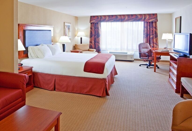 סוויטה, Holiday Inn Express & Suites Albany Airport Area   Latham, An Ihg