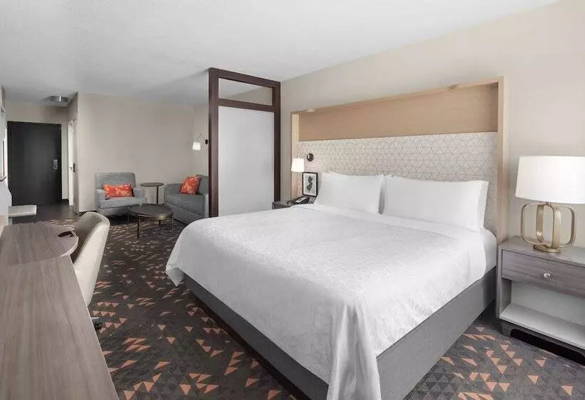 スイート, Holiday Inn Hasbrouck Heights Meadowlands, An Ihg