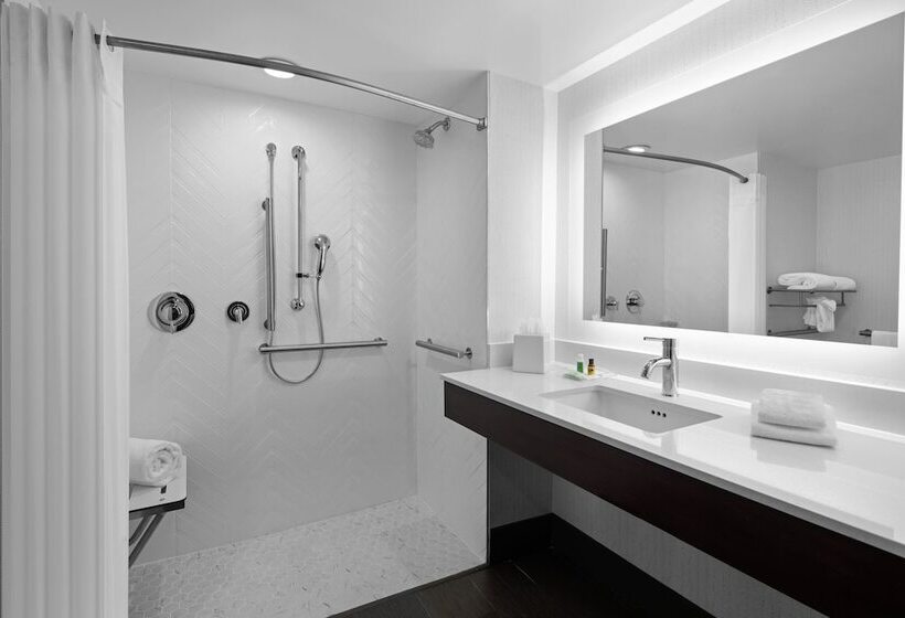 חדר סטנדרט שתי מיטות זוגיות, Holiday Inn Hasbrouck Heights Meadowlands, An Ihg