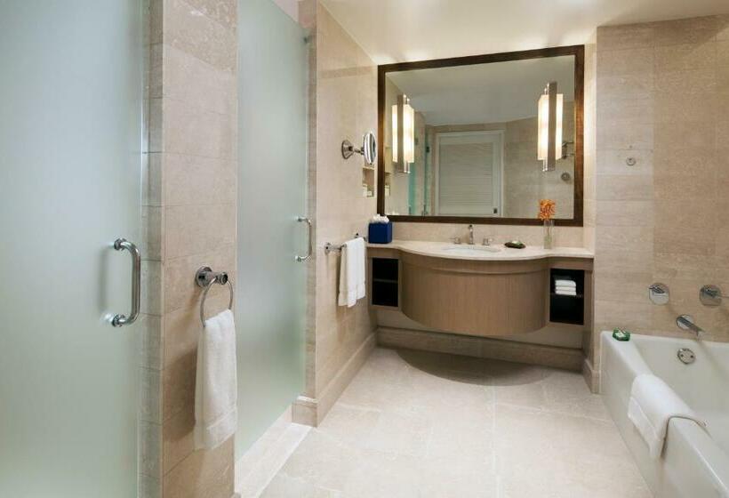 غرفة قياسية سرير كينج, Prince Waikiki