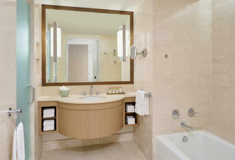 جناح سرير كينج, Prince Waikiki