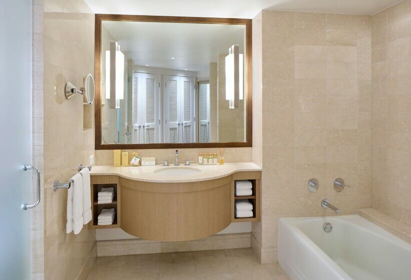 Номер Премиум, Prince Waikiki