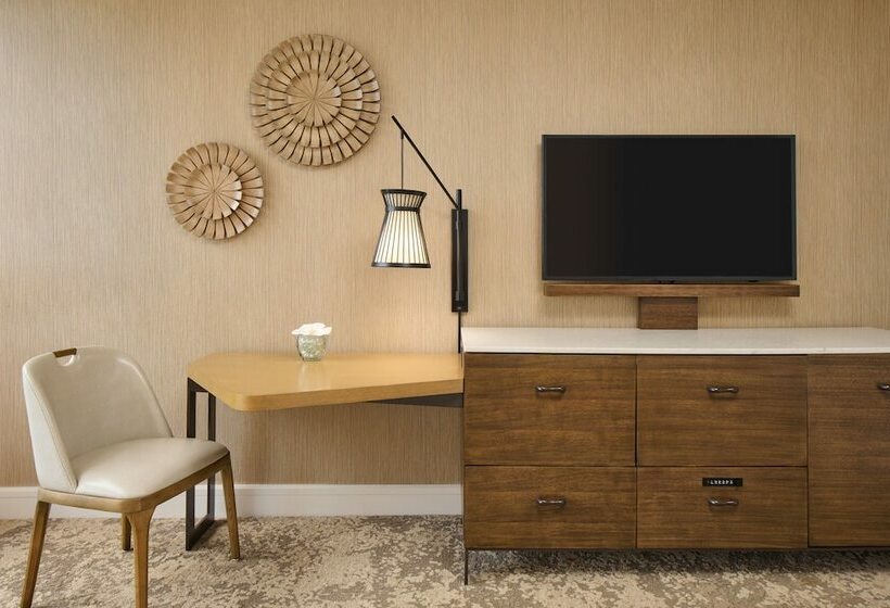 غرفة قياسية سرير كينج, Prince Waikiki