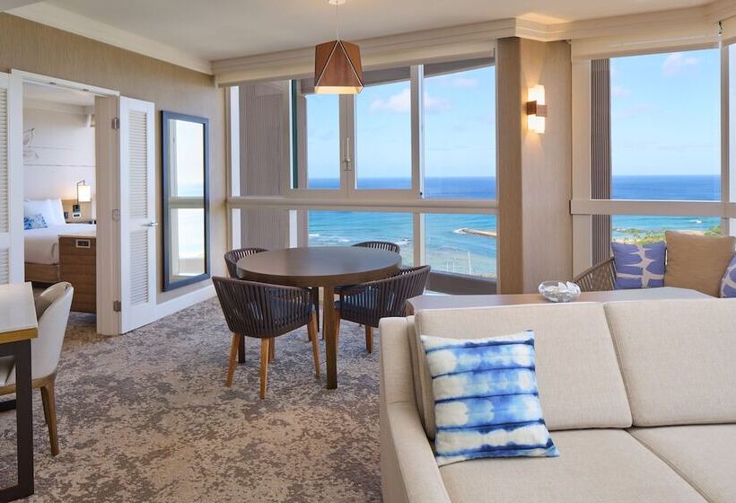 جناح بغرفتي نوم, Prince Waikiki