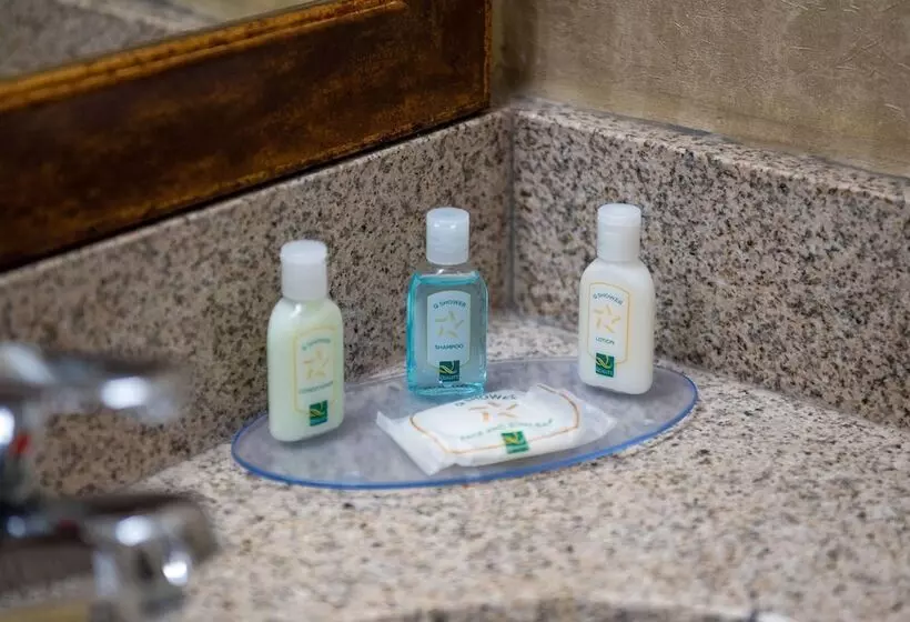 اتاق استاندارد با 2 تخت دوبل, Quality Inn