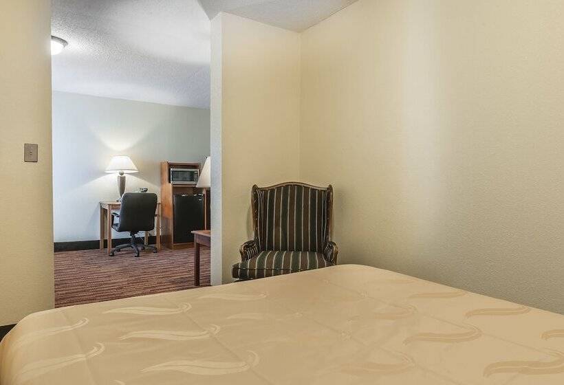 Люкс, Quality Inn