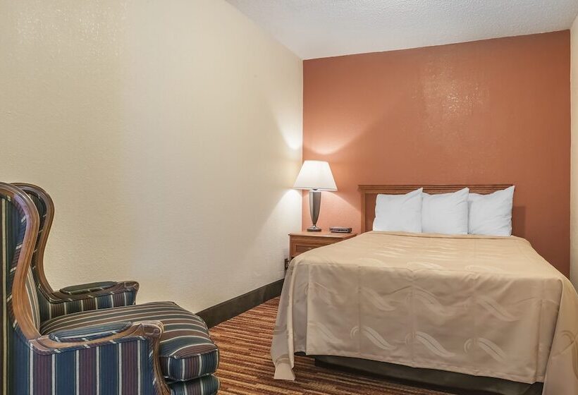 جناح, Quality Inn