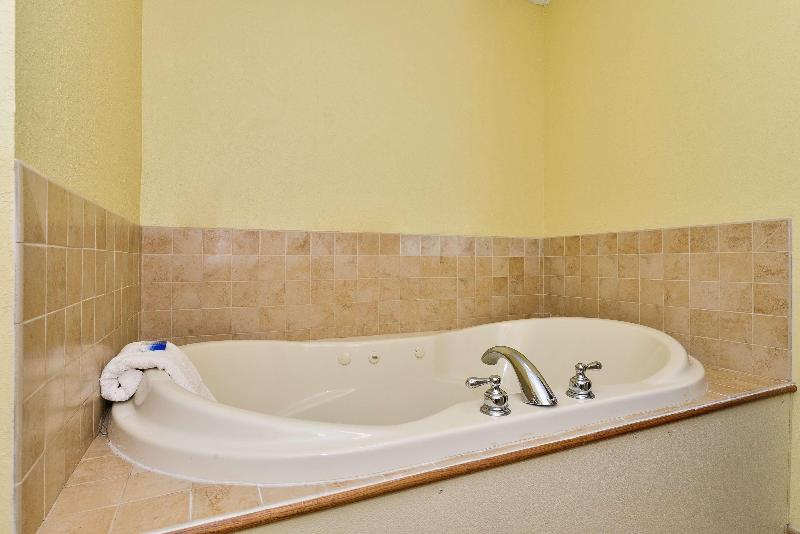 جناح, Quality Inn