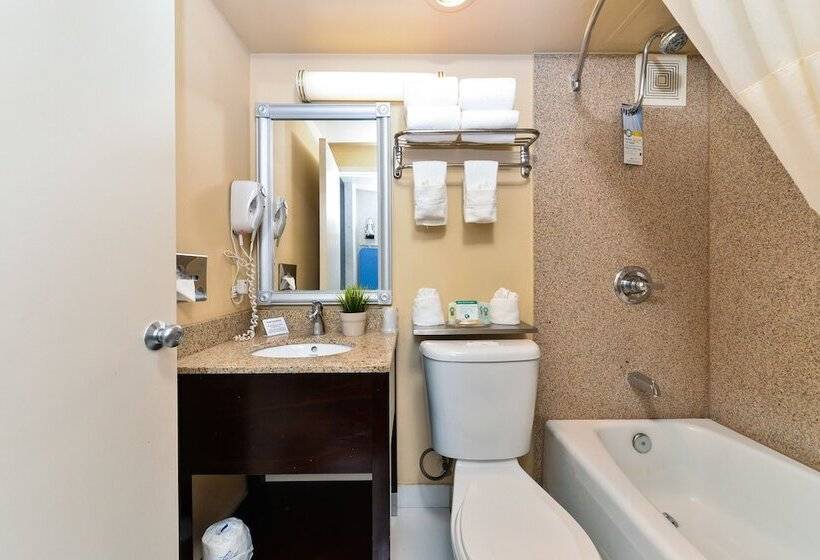 غرفه قياسيه سريرين مزدوجين, Quality Inn & Suites Montebello   Los Angeles