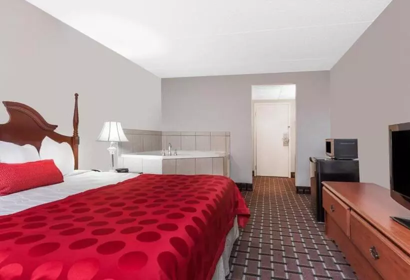 キングサイズベッドのデラックススイート, Ramada By Wyndham Henderson/evansville