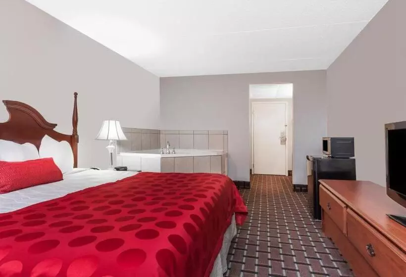 キングサイズベッドのデラックススイート, Ramada By Wyndham Henderson/evansville