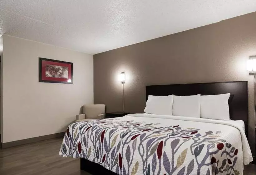 キングサイズベッドのスタンダードルーム, Red Roof Inn Hartford  New Britain