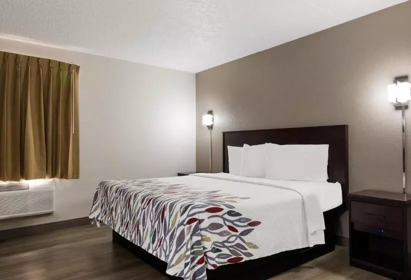 キングサイズベッドのスタンダードルーム, Red Roof Inn Hartford  New Britain