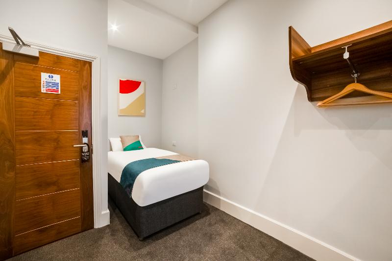 キングサイズベッドのスタンダードルーム, Red Roof Inn Hartford  New Britain