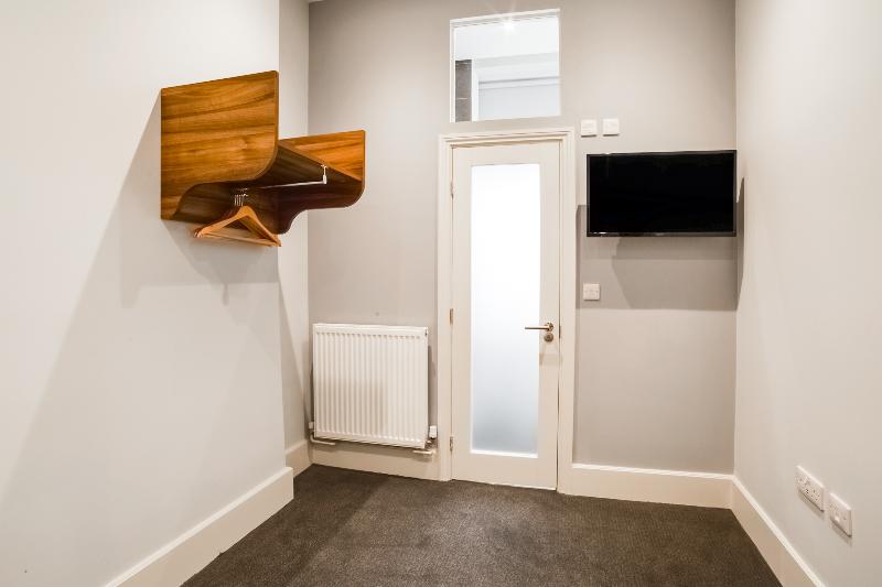 キングサイズベッドのスタンダードルーム, Red Roof Inn Hartford  New Britain