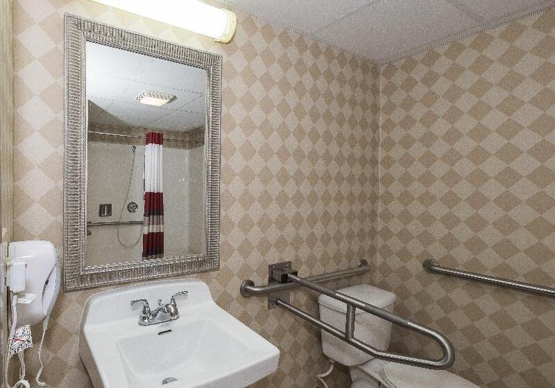 キングサイズベッドのスーペリアルーム, Red Roof Inn Hartford  New Britain