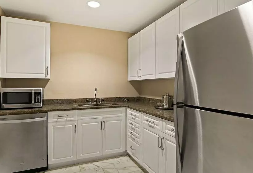 Deluxe-huone, The Royal Sonesta Harbor Court Baltimore