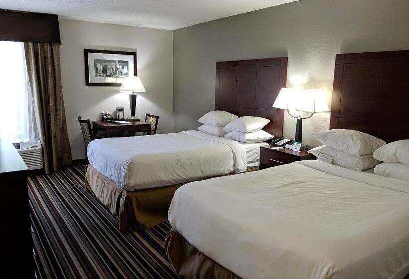 带2个双人床的标准工作室, Wyndham Garden Charlotte Airport Southeast