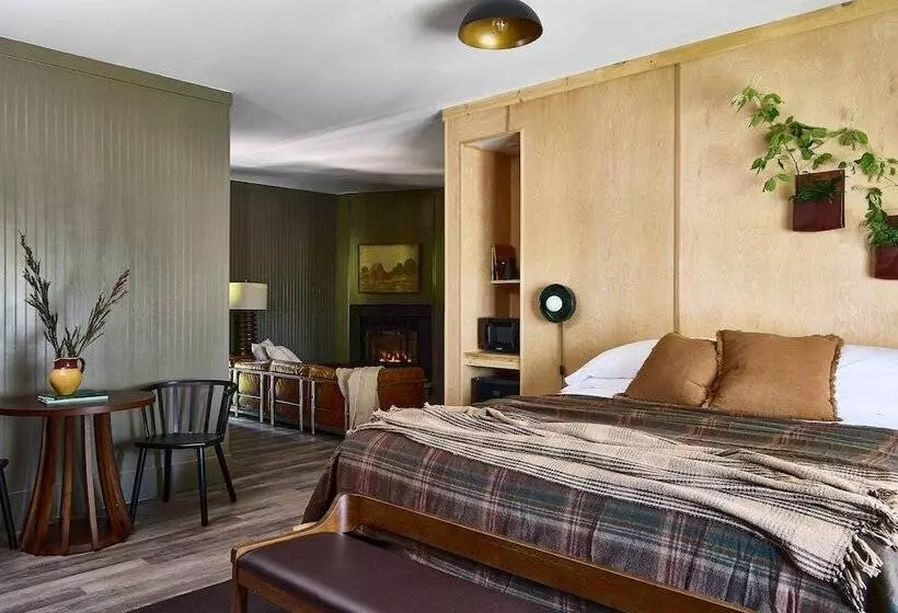 סוויטת ג'וניור, Bluebird Cady Hill Lodge