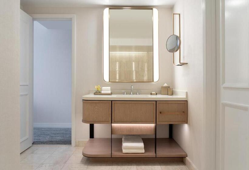 标准间带阳台, The Ritz Carlton Dallas, Las Colinas