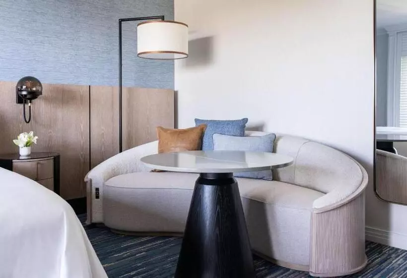 اتاق استاندارد با چشم‌انداز زمین, The Ritz Carlton Dallas, Las Colinas