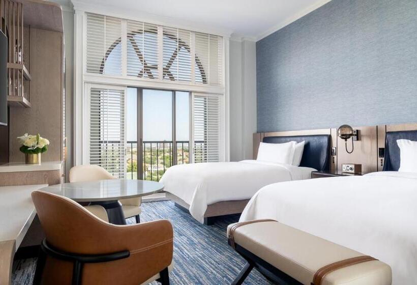 Номер Стандарт с Балконом, The Ritz Carlton Dallas, Las Colinas