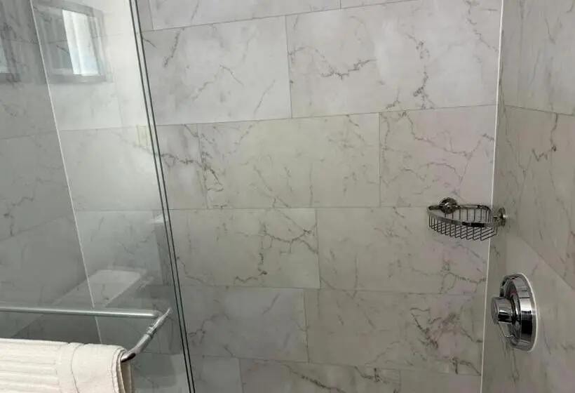 スイート, Comfort Inn