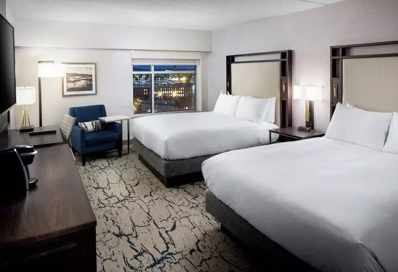 اتاق استاندارد با 2 تخت دوبل, Doubletree By Hilton Manchester Downtown