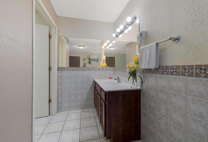 מיטת קינג בסוויטה, Baymont By Wyndham Iron Mountain