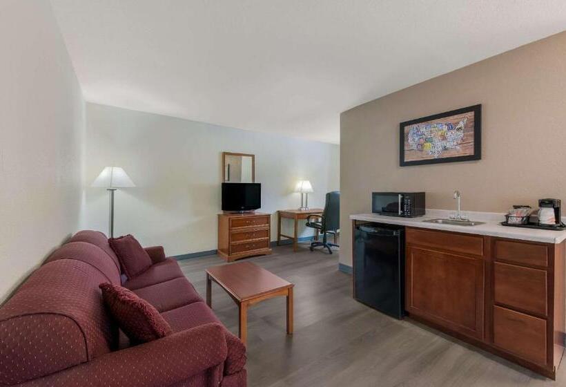 מיטת קינג בסוויטה, Baymont By Wyndham Iron Mountain