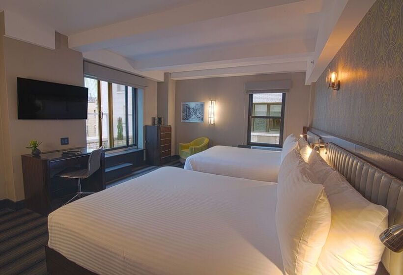 带露台的套间, Edison Times Square