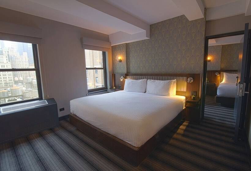 家庭间, Edison Times Square