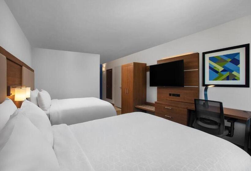 带2个双人床的标准工作室, Holiday Inn Express Charleston Civic Center, An Ihg