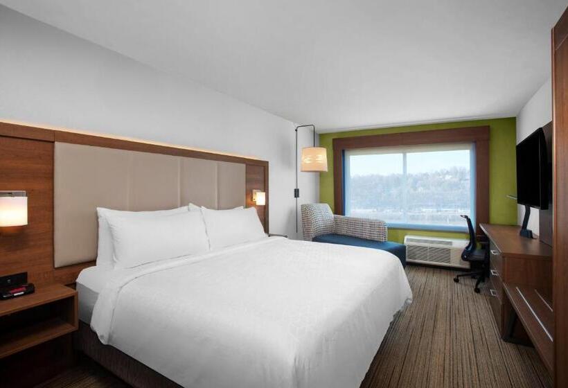 适合残疾人士使用的带超级大床的标准间, Holiday Inn Express Charleston Civic Center, An Ihg