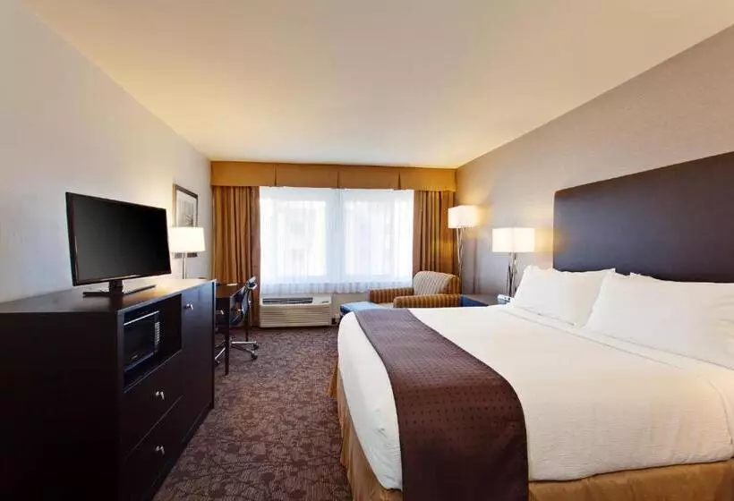 اتاق استاندارد با تخت بزرگ, Holiday Inn West Covina, An Ihg