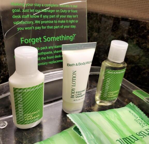 身障者適用スタンダードルーム, Holiday Inn West Covina, An Ihg