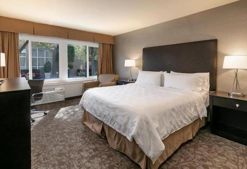 身障者適用キングサイズベッドルーム, Holiday Inn West Covina, An Ihg