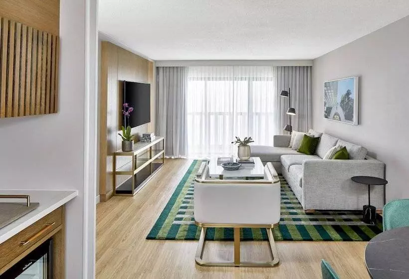 سوییت, Hyatt Regency Atlanta