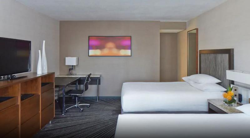 Номер Клуб, Hyatt Regency Atlanta