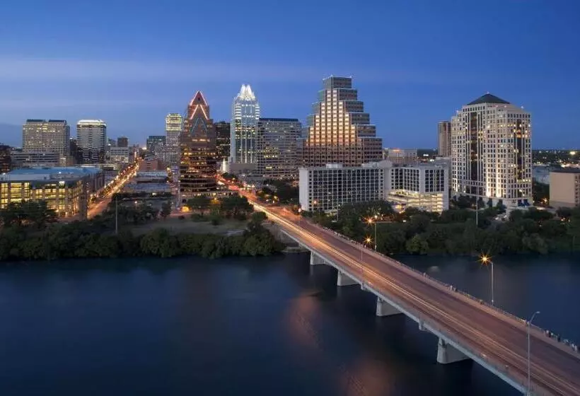キングサイズベッドのスタンダードルーム, Hyatt Regency Austin