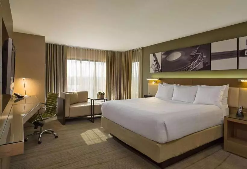 キングサイズベッドのスタンダードルーム, Hyatt Regency Austin