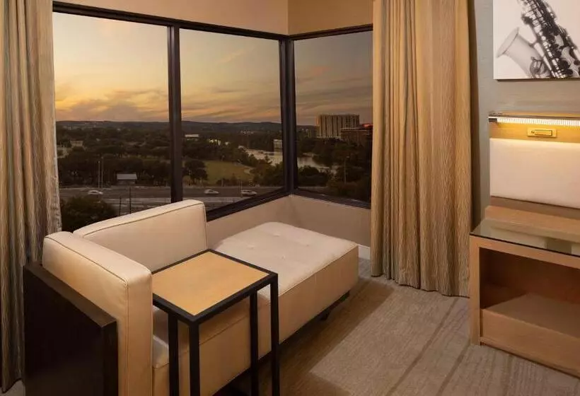 キングサイズベッドのスタンダードルーム, Hyatt Regency Austin