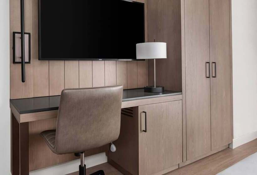 身障者適用スタンダードルーム, Pleasanton Marriott