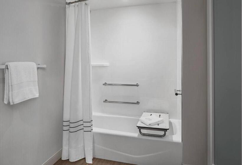 장애인용 디럭스룸, Pleasanton Marriott