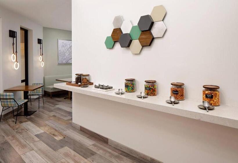 身障者適用スタンダードルーム, Pleasanton Marriott